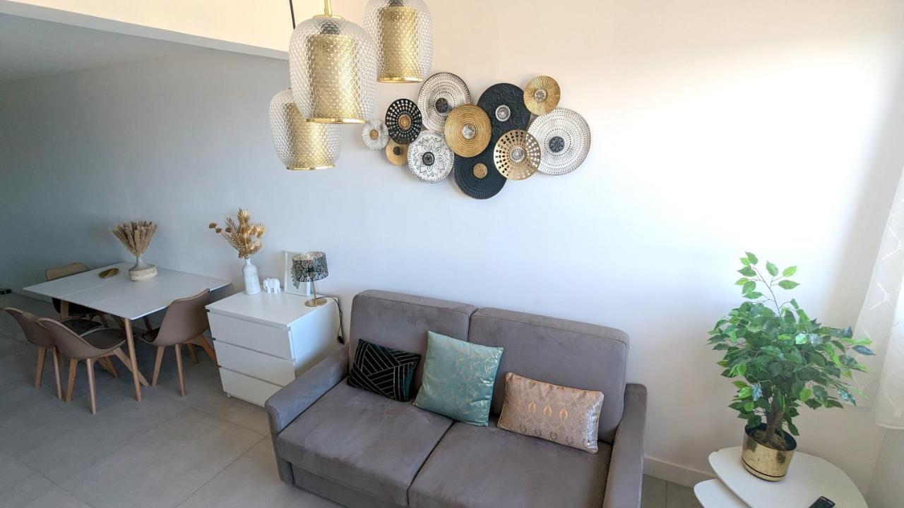 Superb Apartment With Sea View, 200M From Beach San-Martino-di-Lota Kültér fotó